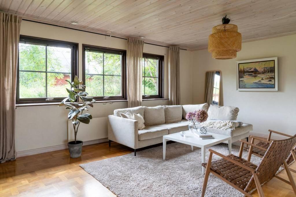A Countryside Villa Close To Uppsala! Eksteriør bilde